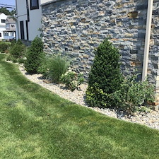 Beach-Inspired-Landscape-Design-with-River-Rock-in-Milford 2